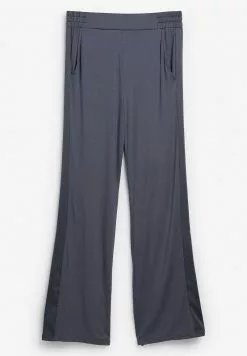 Next Damen Nachtwäsche Set - Grey -Next Großes Kaufhaus 04e80ff7e487433487c30f4f037bd9ab