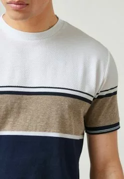 Next Herren BLOCKED - T-Shirt Print - Ecru White Navy Blue Textured 6 Next Herren BLOCKED - T-Shirt Print - Ecru White Navy Blue Textured -Next Großes Kaufhaus 0b2c49c8d3ea4a2a89abb0ac56ce59d2