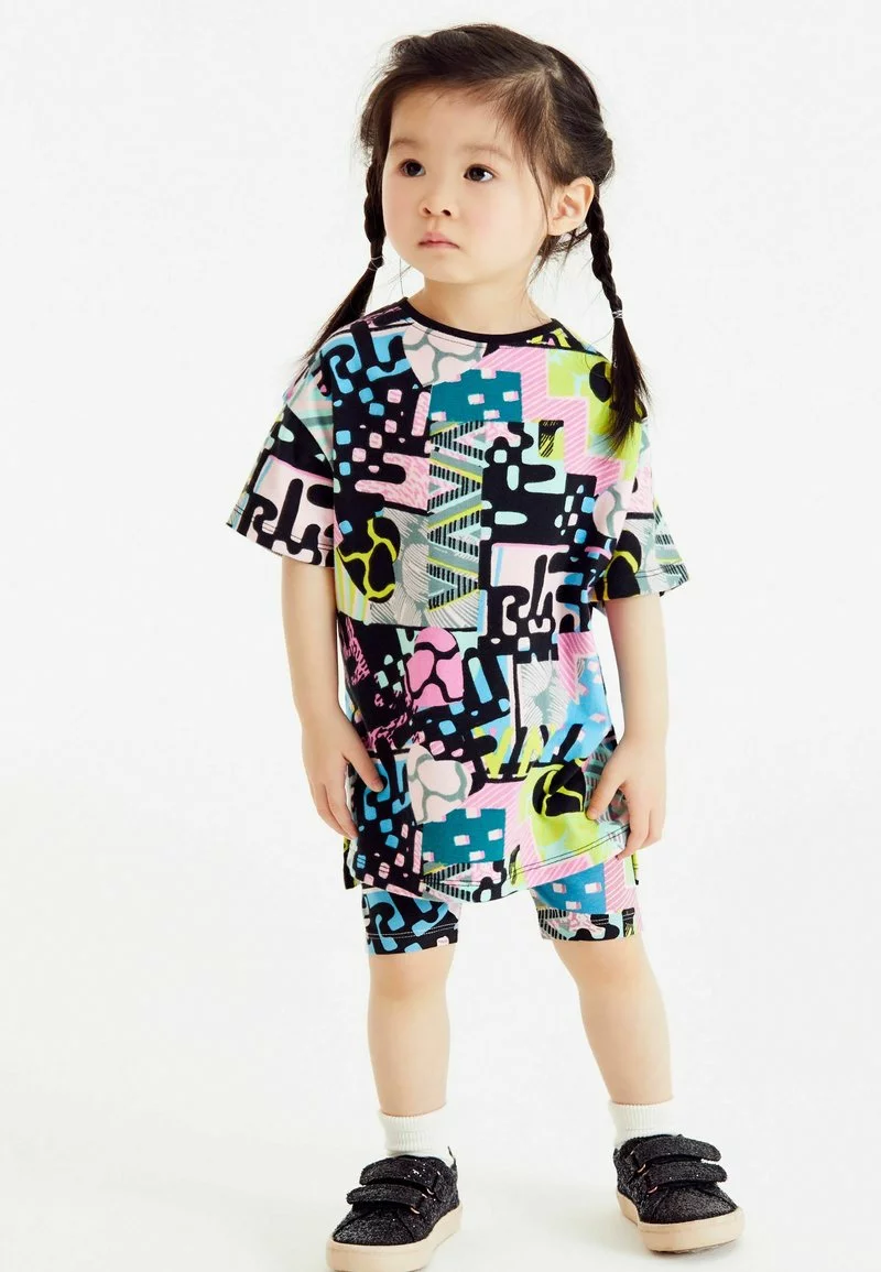 Next Kinder OVERSIZED CYCLING SET - Shorts - Pink Black 1 Next Kinder OVERSIZED CYCLING SET - Shorts - Pink Black