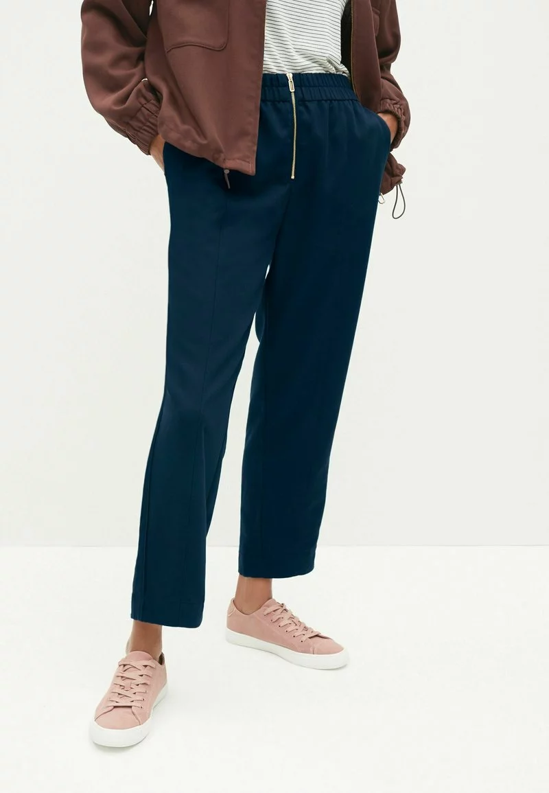 Next Damen ZIP FRONT TAPER LEG - Stoffhose - Dark Blue 1 Next Damen ZIP FRONT TAPER LEG - Stoffhose - Dark Blue