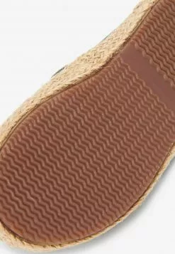 Next Kinder Espadrille - Khaki Green -Next Großes Kaufhaus 1b3d7f84b7a34c88a20ad03dfea25b3c