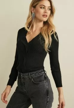 Next TWIST FRONT - Strickpullover - Black | Damen
