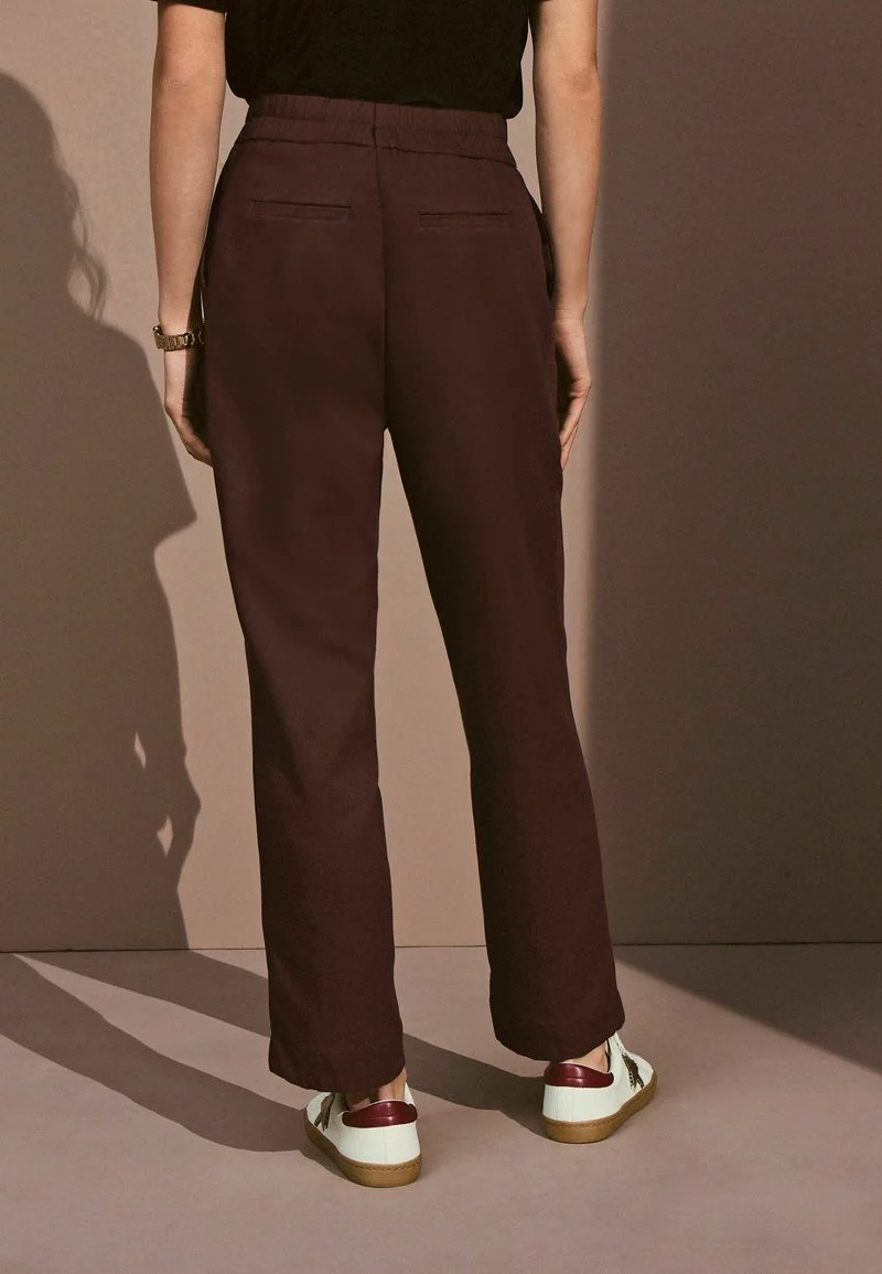 Next Damen ZIP FRONT TAPER LEG - Stoffhose - Brown 3 Next Damen ZIP FRONT TAPER LEG - Stoffhose - Brown – Bild 3