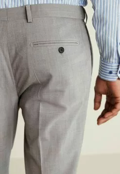 Next Herren BLEND MOTION FLEX - Stoffhose - Grey 12 Next Herren BLEND MOTION FLEX - Stoffhose - Grey -Next Großes Kaufhaus 24eb839f9b9f452dbcb51ed34f97a475