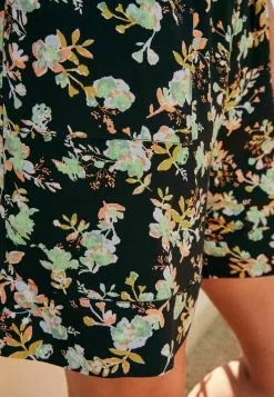 Next Damen Shorts - Black Floral -Next Großes Kaufhaus 2d18e83695c740b9a3e5c30ee0ee6aa4