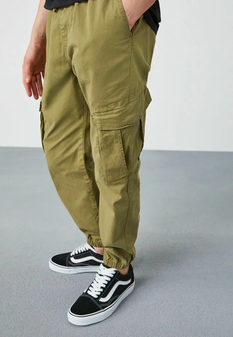 Next Cargohose - Olive Green | Kinder 1 Next Cargohose - Olive Green | Kinder