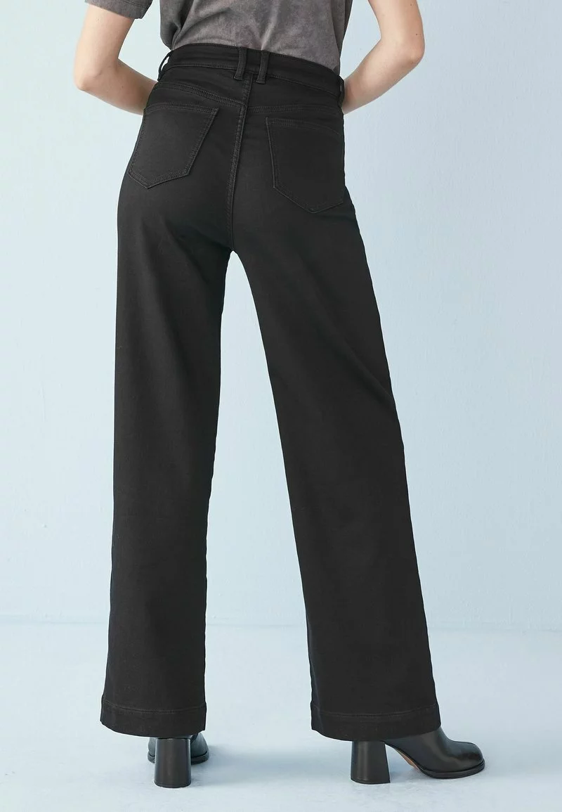 Next Damen WEICHE STRETCH - Flared Jeans - Black 2 Next Damen WEICHE STRETCH - Flared Jeans - Black – Bild 2