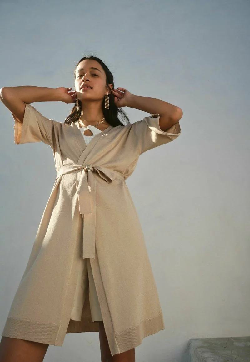 Next Damen Strickjacke - Neutral Brown 1 Next Damen Strickjacke - Neutral Brown