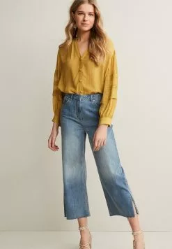 Next Damen SOFT SPLIT HEM CROPPED - Flared Jeans - Mid Blue