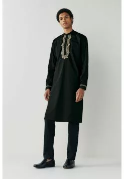 Next Herren EMBROIDERED LONG LENGTH KURTA - Hemd - Black