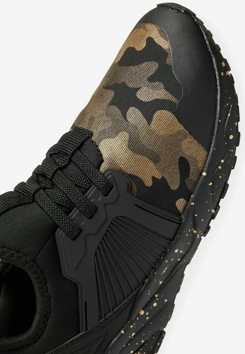 Next Unisex ELASTIC OLDER - Sneaker Low - Black Gold Camouflage 5 Next Unisex ELASTIC OLDER - Sneaker Low - Black Gold Camouflage – Bild 5