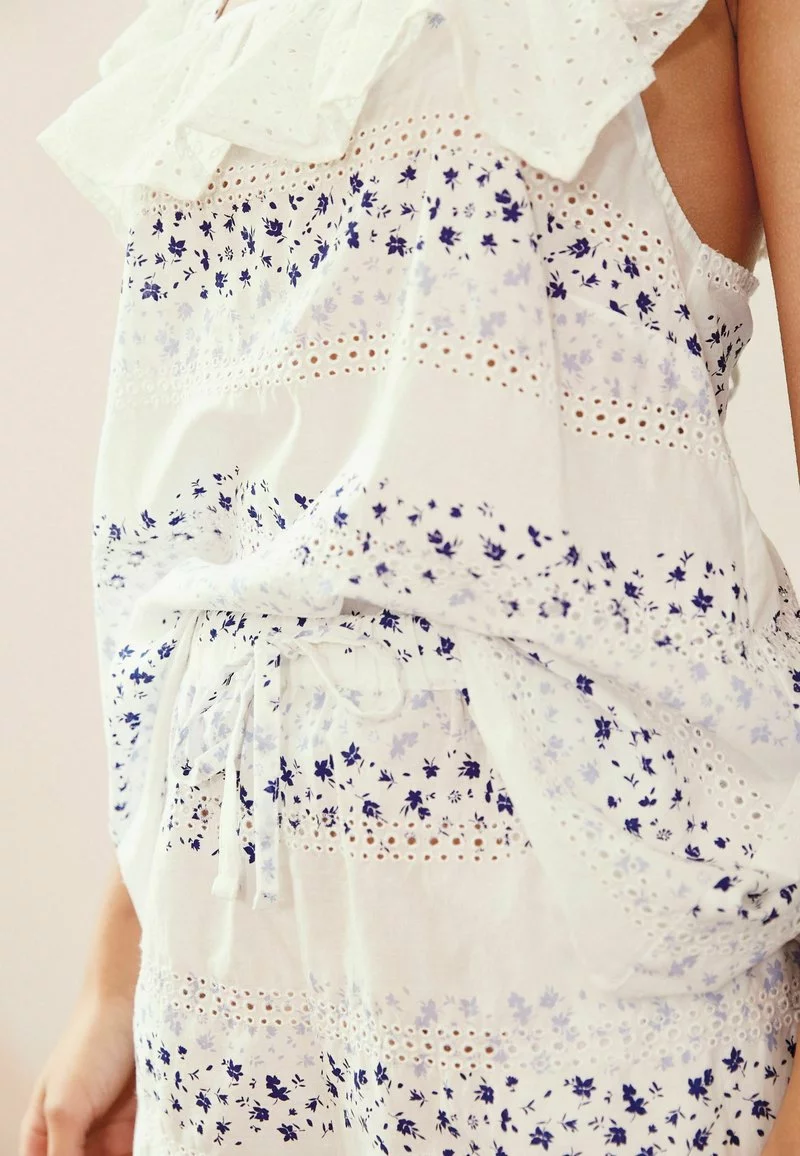 Next Damen EMBROIDERED CAMI AND SHORT SET - Nachtwäsche Set - White Blue 3 Next Damen EMBROIDERED CAMI AND SHORT SET - Nachtwäsche Set - White Blue – Bild 3