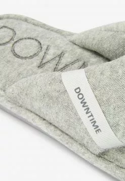 Next Damen TOWEL TOE THONG - Bade-Zehentrenner - Grey 10 Next Damen TOWEL TOE THONG - Bade-Zehentrenner - Grey -Next Großes Kaufhaus 65d2de5a26e34a0287de5e8e37709b6e