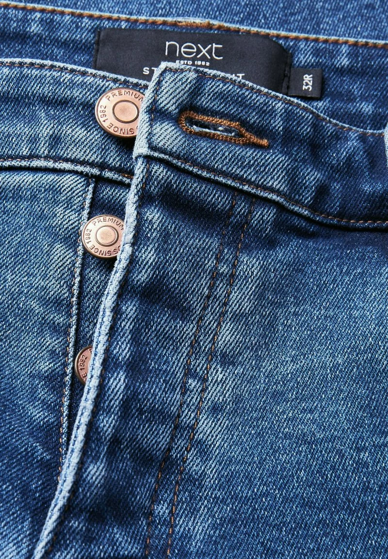 Next ESSENTIAL STRETCH - Jeans Tapered Fit - Blue Denim | Herren 5 Next ESSENTIAL STRETCH - Jeans Tapered Fit - Blue Denim | Herren – Bild 5