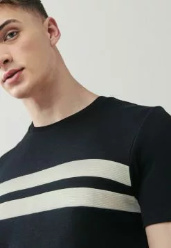 Next Herren BLOCKED - T-Shirt Print - Dark Navy Blue 8 Next Herren BLOCKED - T-Shirt Print - Dark Navy Blue -Next Großes Kaufhaus 7046c01925aa4f7badb2fdc39512c033