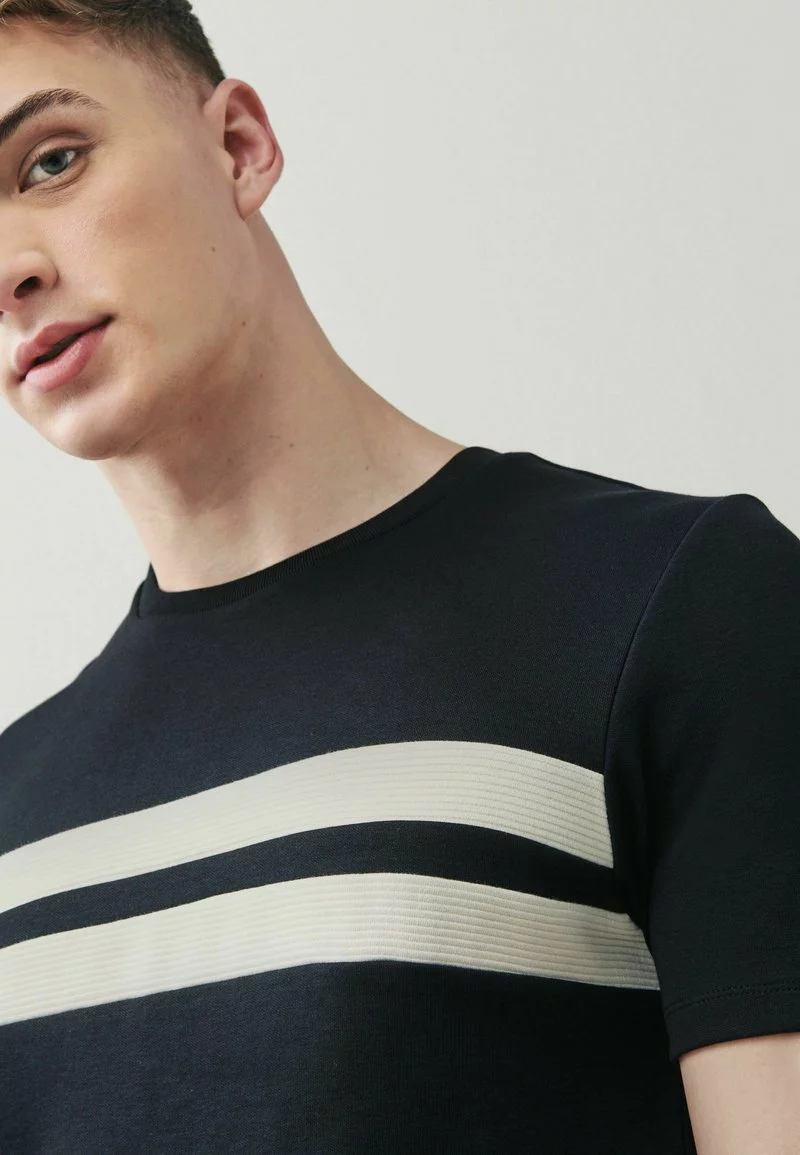 Next Herren BLOCKED - T-Shirt Print - Dark Navy Blue 4 Next Herren BLOCKED - T-Shirt Print - Dark Navy Blue – Bild 4