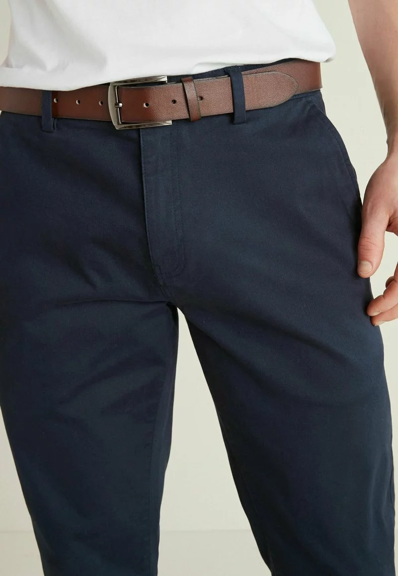 Next Herren BELTED SOFT TOUCH - Chino - Navy Blue 7 Next Herren BELTED SOFT TOUCH - Chino - Navy Blue – Bild 7