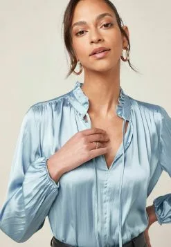 Next Damen CRINKLE - Bluse - Light Blue 9 Next Damen CRINKLE - Bluse - Light Blue -Next Großes Kaufhaus 73e191556ce744d4b4b790845bbe5463