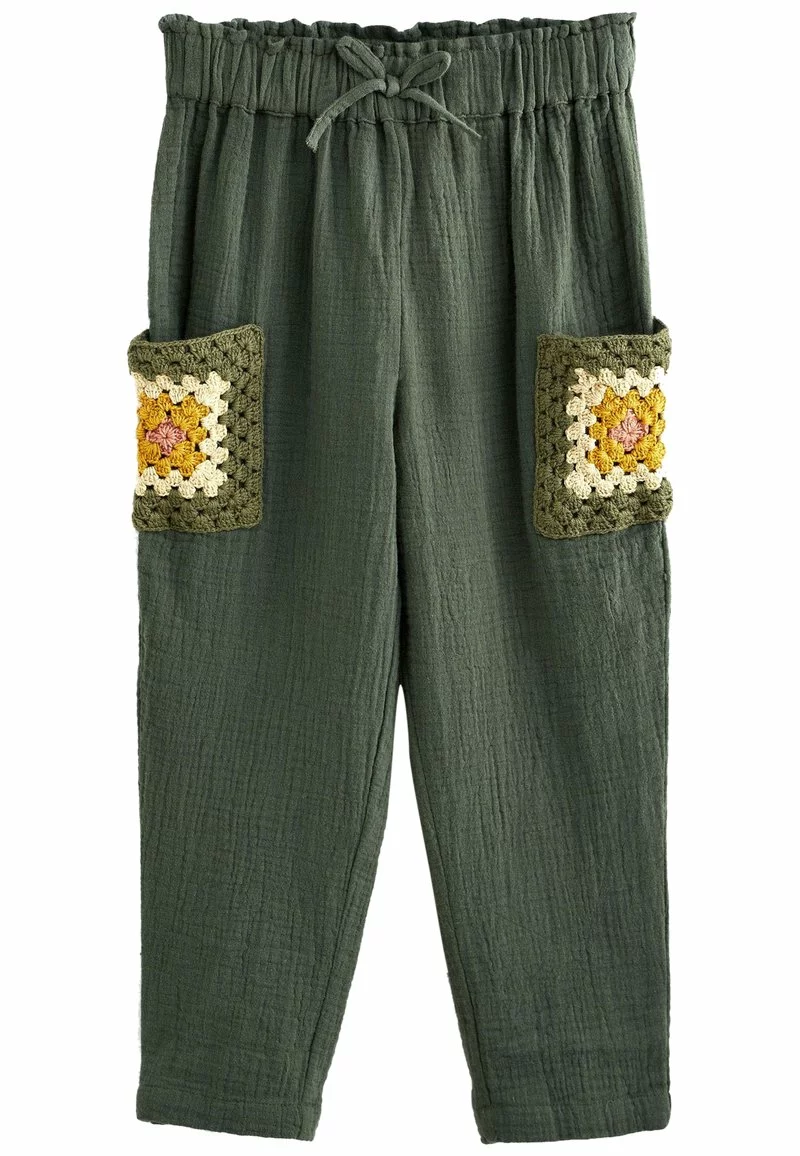 Next Kinder CROCHET POCKET - Stoffhose - Khaki Green 2 Next Kinder CROCHET POCKET - Stoffhose - Khaki Green – Bild 2