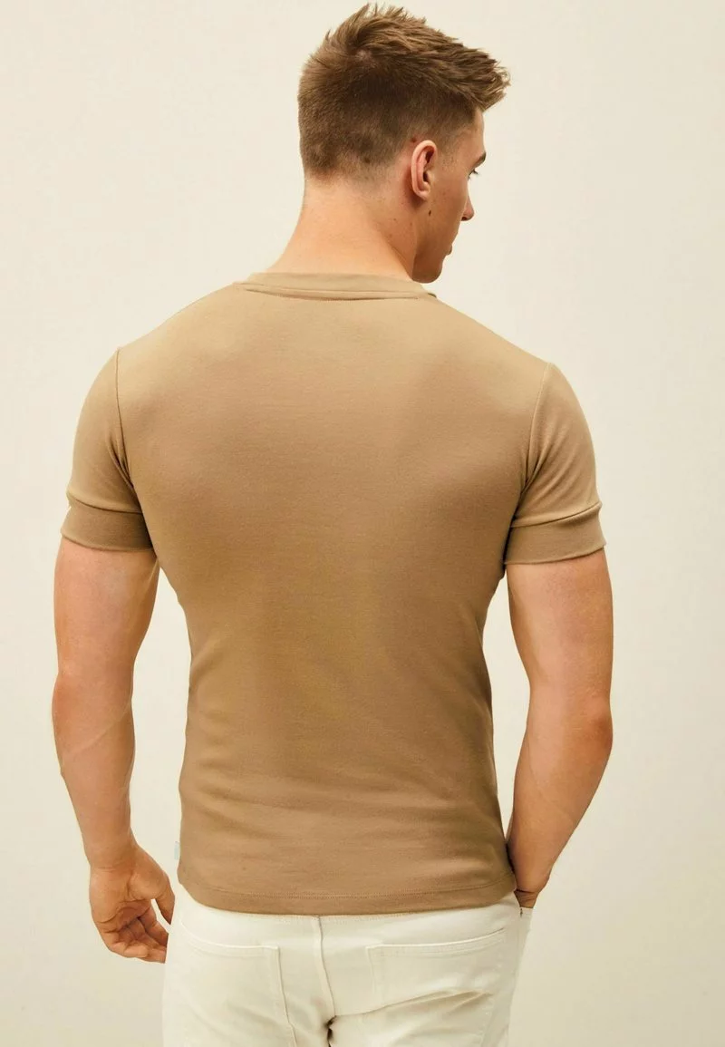 Next Herren SLOGAN SHORT SLEEVE - T-Shirt Print - Tan 2 Next Herren SLOGAN SHORT SLEEVE - T-Shirt Print - Tan – Bild 2