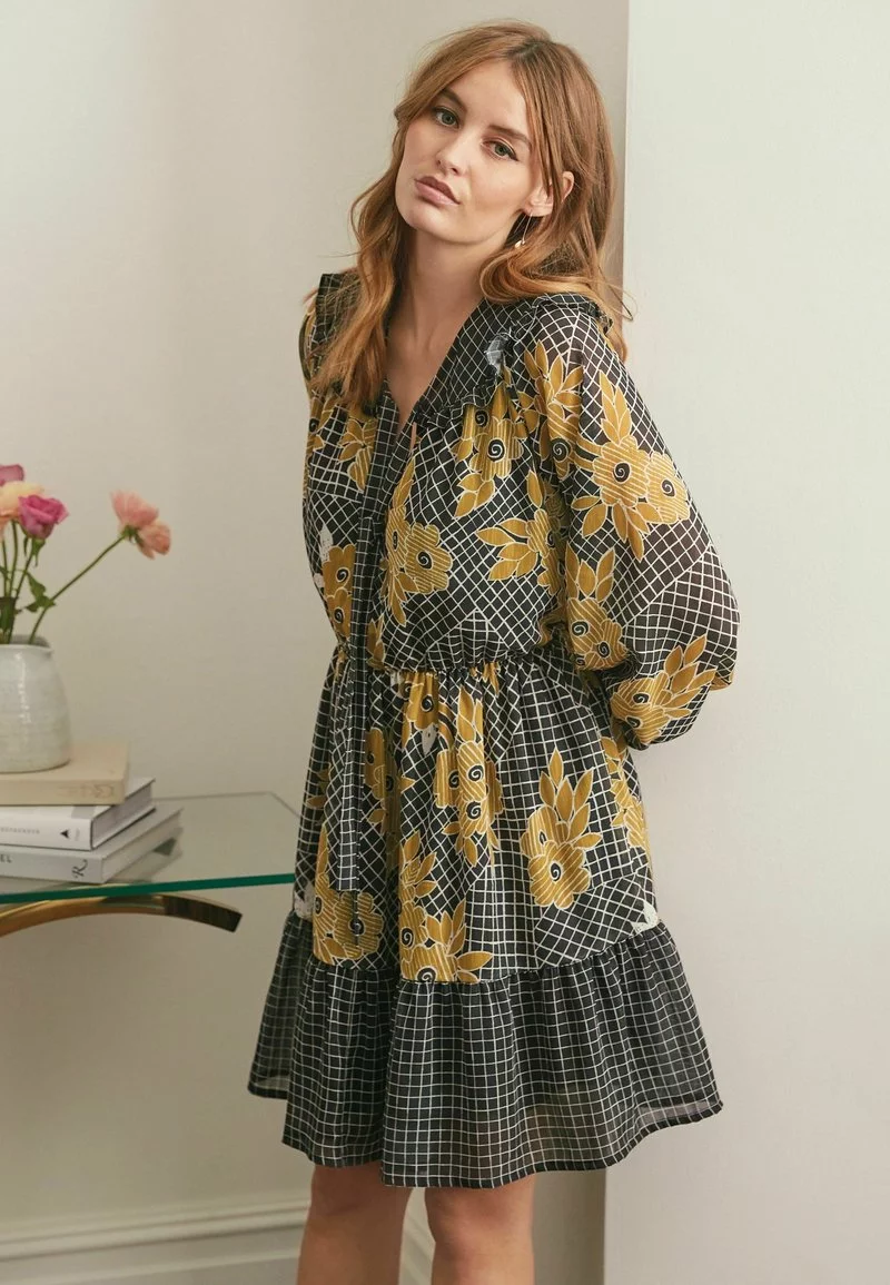 Next Damen CELIA BIRTWELL MINI TEA - Freizeitkleid - Black Spliced Print 4 Next Damen CELIA BIRTWELL MINI TEA - Freizeitkleid - Black Spliced Print – Bild 4