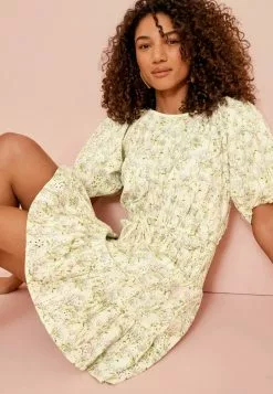 Next Damen SMOCK BRODERIE - Freizeitkleid - Cream Floral -Next Großes Kaufhaus 7ebba2ee70fc448cba8bf0ef70a55bbd