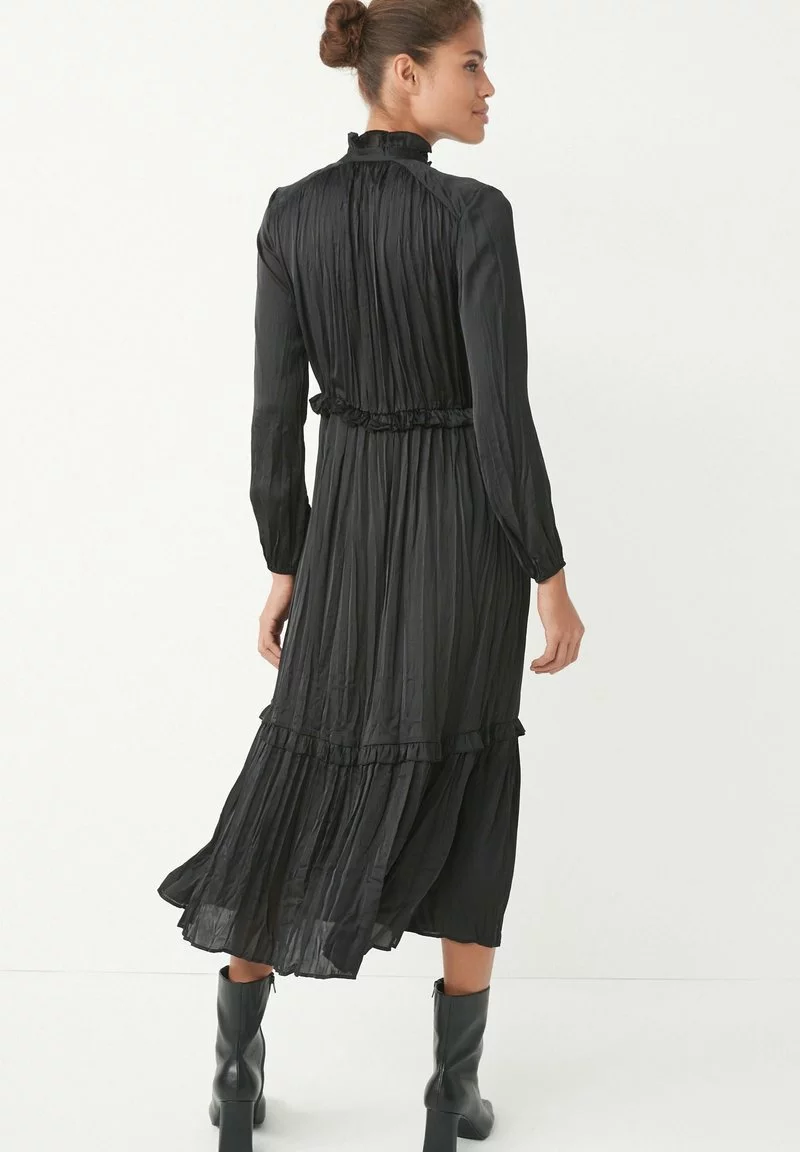 Next Damen TIE NECK SATIN MIDI - Freizeitkleid - Black 2 Next Damen TIE NECK SATIN MIDI - Freizeitkleid - Black – Bild 2