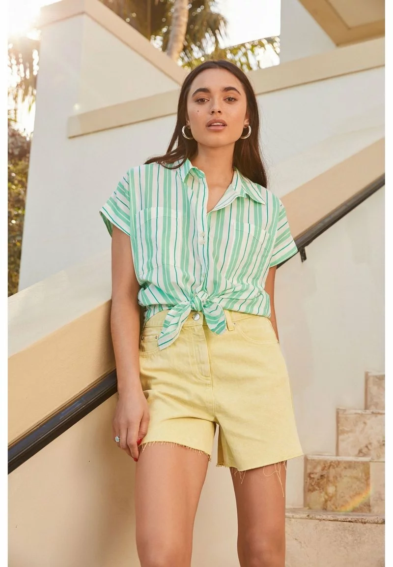 Next Damen Jeans Shorts - Lime Green Acid Wash 1 Next Damen Jeans Shorts - Lime Green Acid Wash