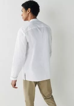 Next Herren EMBROIDERED REGULAR LENGTH KURTA - Hemd - White -Next Großes Kaufhaus 877d9771461245bea20067cb12bb5fd7