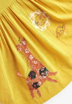 Next CHARACTER APPLIQUE - Freizeitkleid - Ochre Yellow Giraffe | Kinder 11 Next CHARACTER APPLIQUE - Freizeitkleid - Ochre Yellow Giraffe | Kinder -Next Großes Kaufhaus 91942e96935e4e5d80b28b35f062b0ab