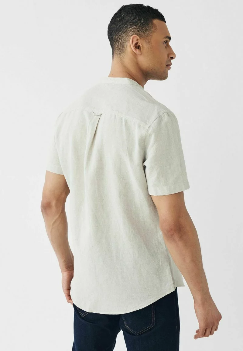 Next Herren SHORT SLEEVE - Hemd - Neutral Grandad Collar 3 Next Herren SHORT SLEEVE - Hemd - Neutral Grandad Collar – Bild 3