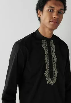 Next Herren EMBROIDERED REGULAR LENGTH KURTA - Hemd - Black -Next Großes Kaufhaus a76799347bf4419a9d6704f29cc7fe04