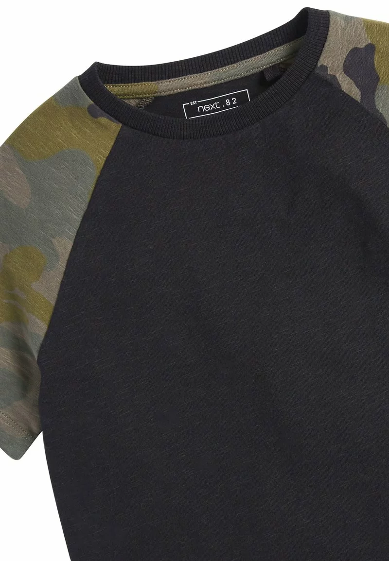 Next Kinder CAMOUFLAGE RAGLAN SHORT SLEEVE T-SHIRT (3-16YRS) - T-Shirt Print - Black 3 Next Kinder CAMOUFLAGE RAGLAN SHORT SLEEVE T-SHIRT (3-16YRS) - T-Shirt Print - Black – Bild 3