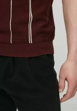 Next Herren KNITTED - T-Shirt Print - Burgundy Red 9 Next Herren KNITTED - T-Shirt Print - Burgundy Red -Next Großes Kaufhaus b4e0bdc1d14d40c582f364eaeb2f986a