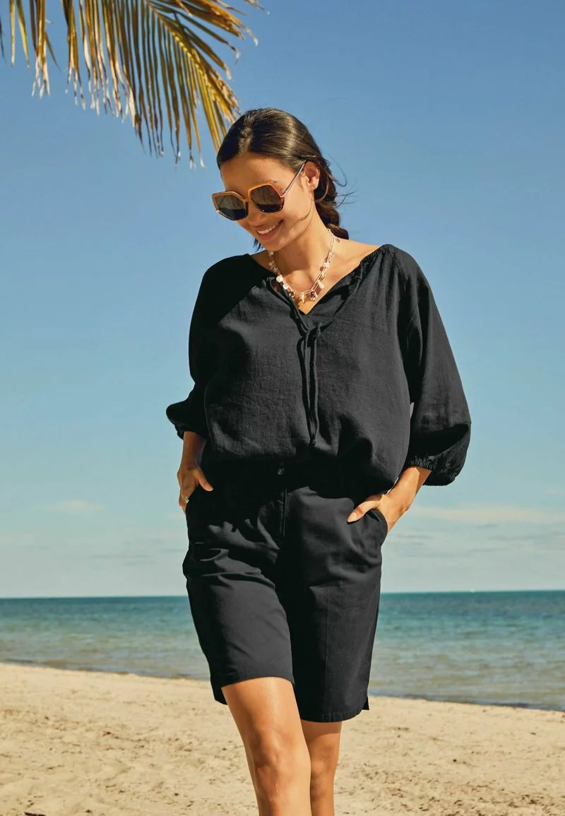 Next Damen Shorts - Black 1 Next Damen Shorts - Black