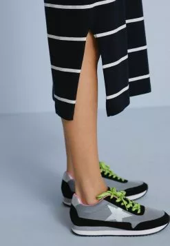 Next Damen SHORT SLEEVE - Jerseykleid - Black White Stripe 8 Next Damen SHORT SLEEVE - Jerseykleid - Black White Stripe -Next Großes Kaufhaus cbe8b8b09c8a4536bdaa2ced53f1351d