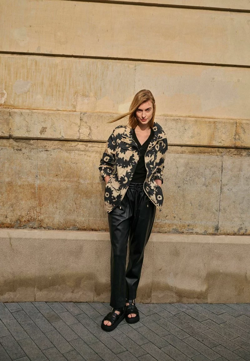 Next Damen GLAM SHOWER - Regenjacke / Wasserabweisende Jacke - Black 1 Next Damen GLAM SHOWER - Regenjacke / Wasserabweisende Jacke - Black