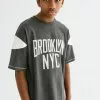 Next SHORT SLEEVE GRAPHIC (3-16YRS) - T-Shirt Print - Charcoal Grey | Kinder