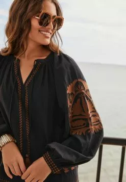 Next Damen TASSEL NECK DETAIL KAFTAN - Bluse - Black And Tan 8 Next Damen TASSEL NECK DETAIL KAFTAN - Bluse - Black And Tan -Next Großes Kaufhaus d7c66a7a46f247b9ba11b1992f18c696