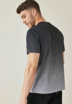 Next Herren T-Shirt Print - Black 7 Next Herren T-Shirt Print - Black -Next Großes Kaufhaus dda6d48dc4434a738f93ad081f9b287f
