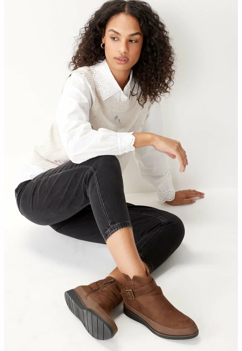 Next Damen Stiefelette - Tan 1 Next Damen Stiefelette - Tan