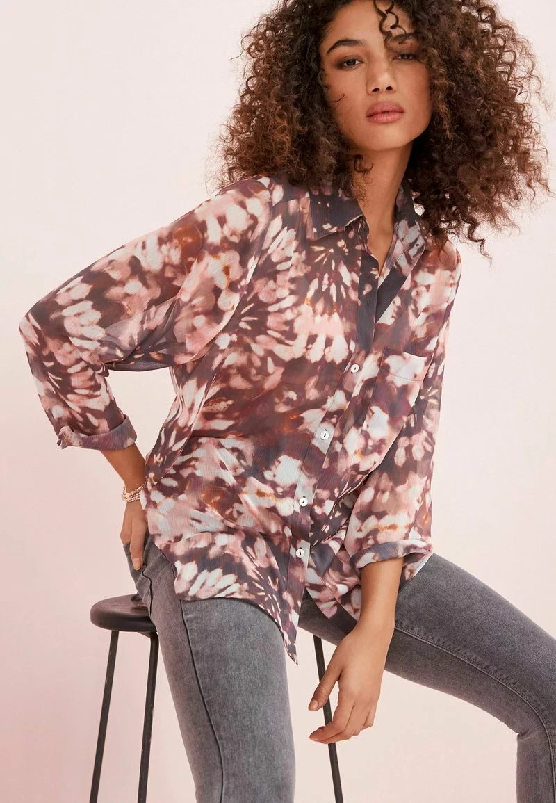 Next Damen SHEER LONGLINE - Hemdbluse - Pink Tie Dye 3 Next Damen SHEER LONGLINE - Hemdbluse - Pink Tie Dye – Bild 3