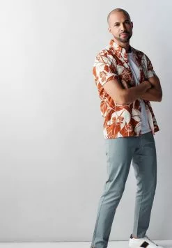 Next Herren SHORT SLEEVE - Hemd - Red Brown -Next Großes Kaufhaus ec0ea71077a84f1fb57a9d760585aaaa