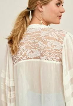 Next Damen LACE BACK DETAIL - Bluse - Cream Sparkle -Next Großes Kaufhaus ede4fc0e4c724cd6994cd32cd0ba3d97