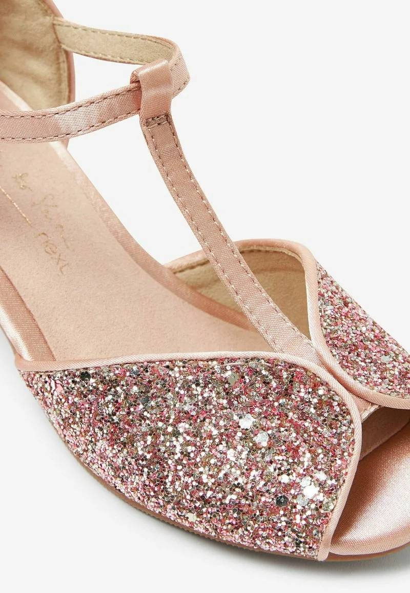 Next Kinder OCCASION GLITTER HEEL MARY JANE - Riemchenballerina - Rose Gold Pink Glitter 5 Next Kinder OCCASION GLITTER HEEL MARY JANE - Riemchenballerina - Rose Gold Pink Glitter – Bild 5
