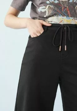 Next Damen WEICHE STRETCH - Flared Jeans - Black 6 Next Damen WEICHE STRETCH - Flared Jeans - Black -Next Großes Kaufhaus ffc8607c0470483c998a4580d1298f5a